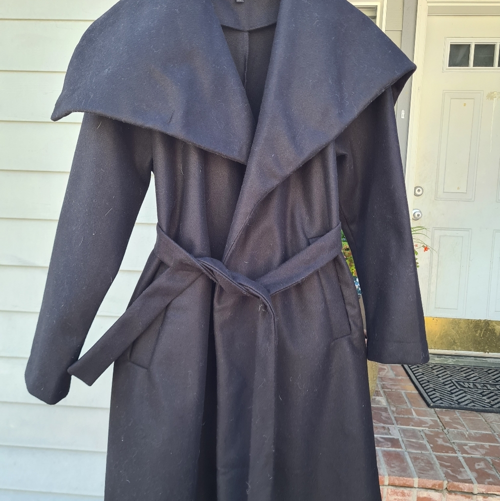 Women’s Black Trench Coat with Wide Collar